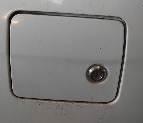 DAIHATSU CUORE FUEL FLAP - Private Seller DAIHATSU CUORE FUEL FLAP - Private Seller