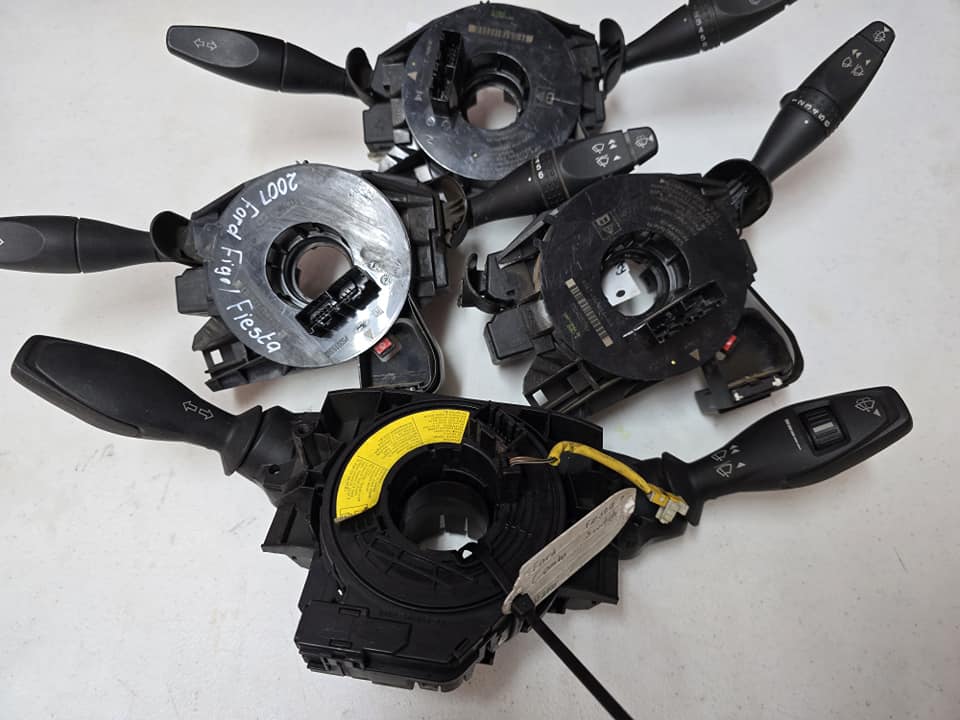 Ford Figo Indicator Switches For Sale Call - Private Seller
