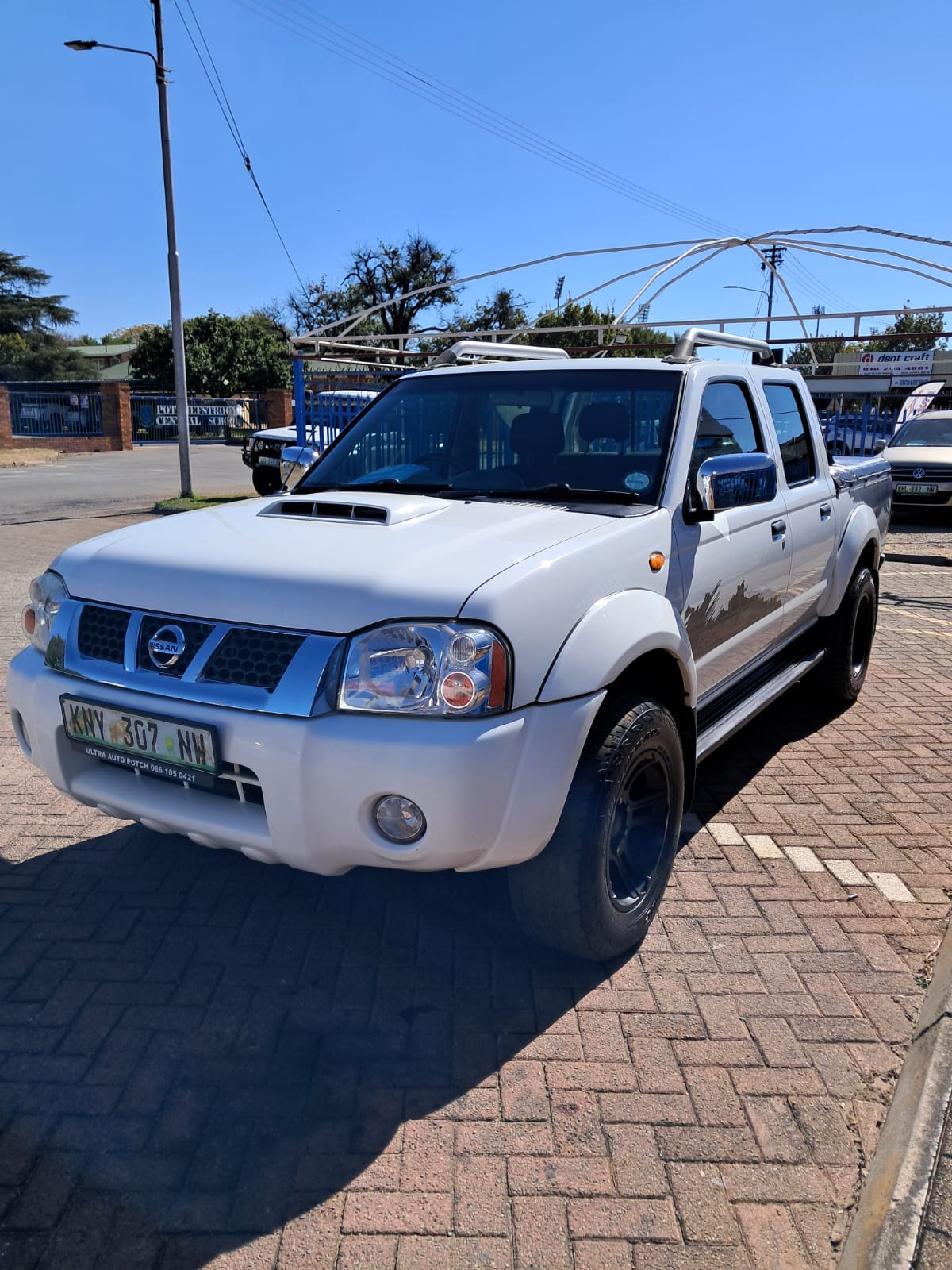 2017 Nissan NP300 2.5 TDI DC(NP300) ( NISSAN)