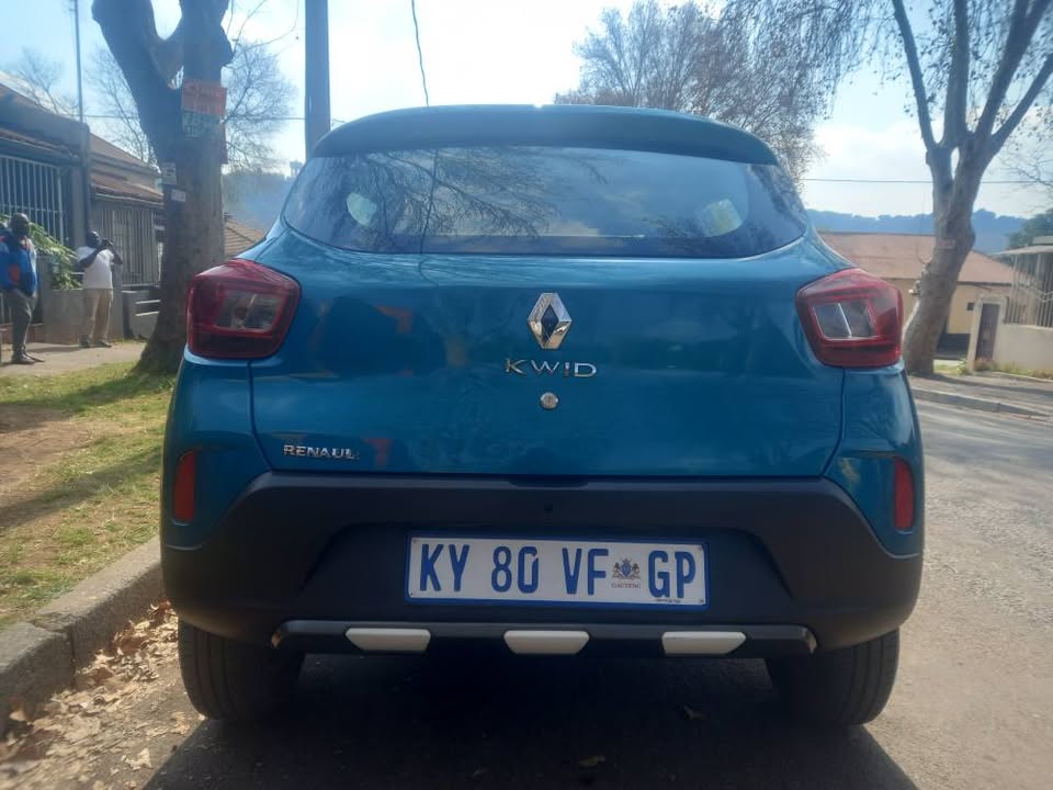 2023 Renault Kwid Climber 1.0 Petrol, Manual, Green, Service book, 39000kms