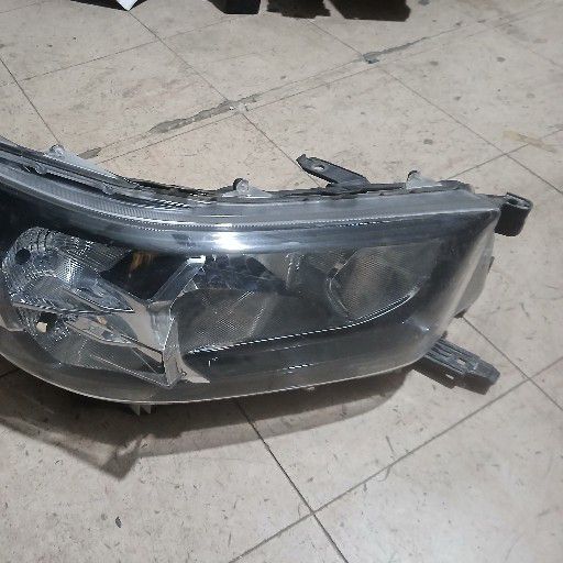 Toyota hilux gd6 headlight
