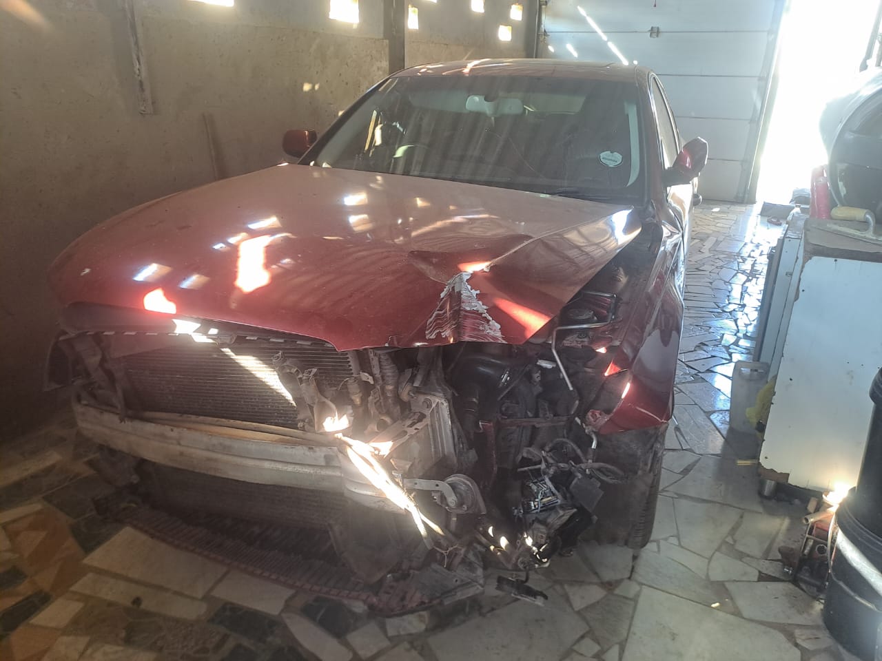 AUDI B8 1.8T .ACCIDENT DAMAGED