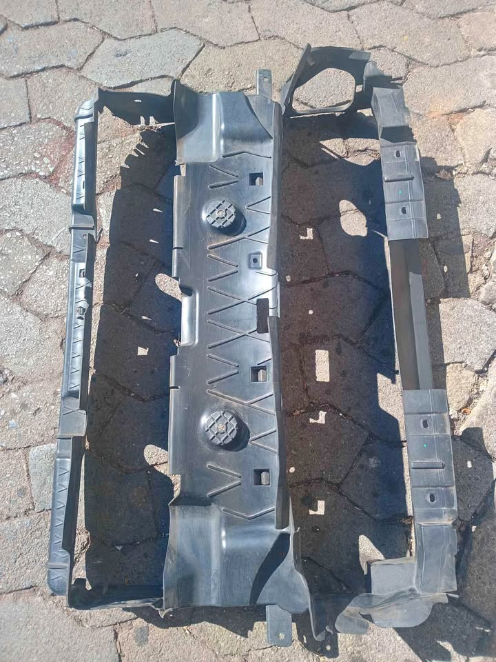 Bmw 3series G20/G21 genuine engine air duct - Private Seller Bmw 3series G20/G21 genuine engine air duct - Private Seller