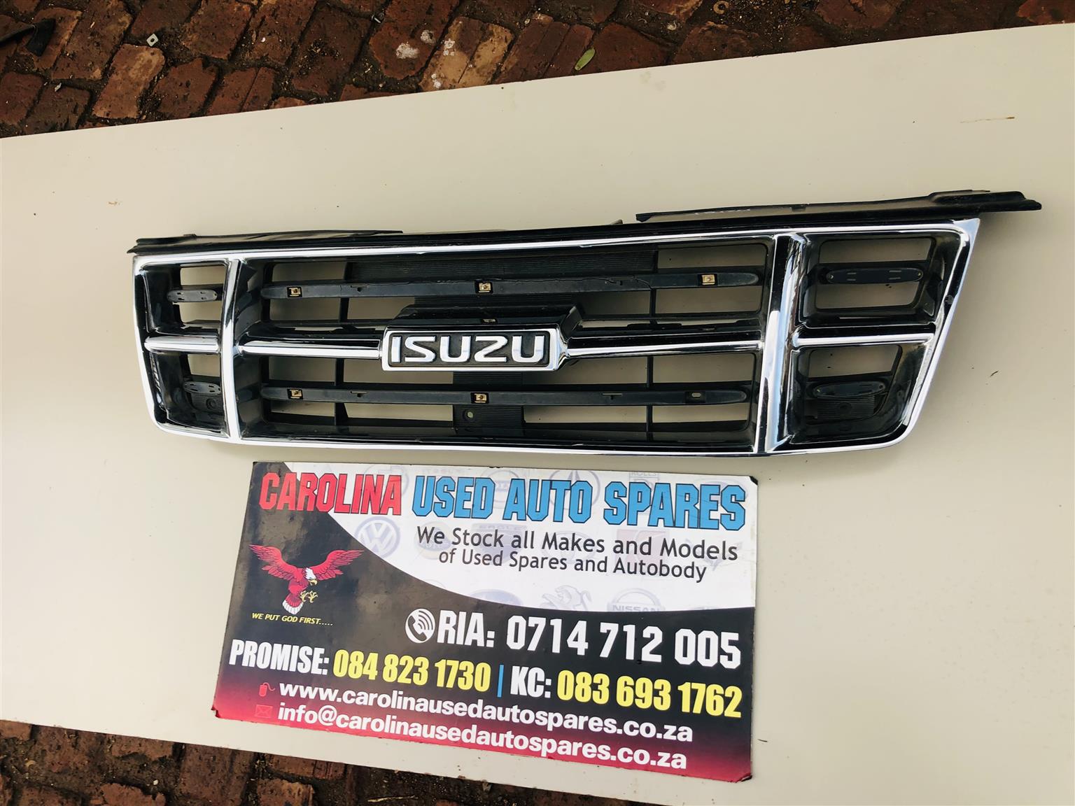 Isuzu Go big chrome radiator grill - Private Seller