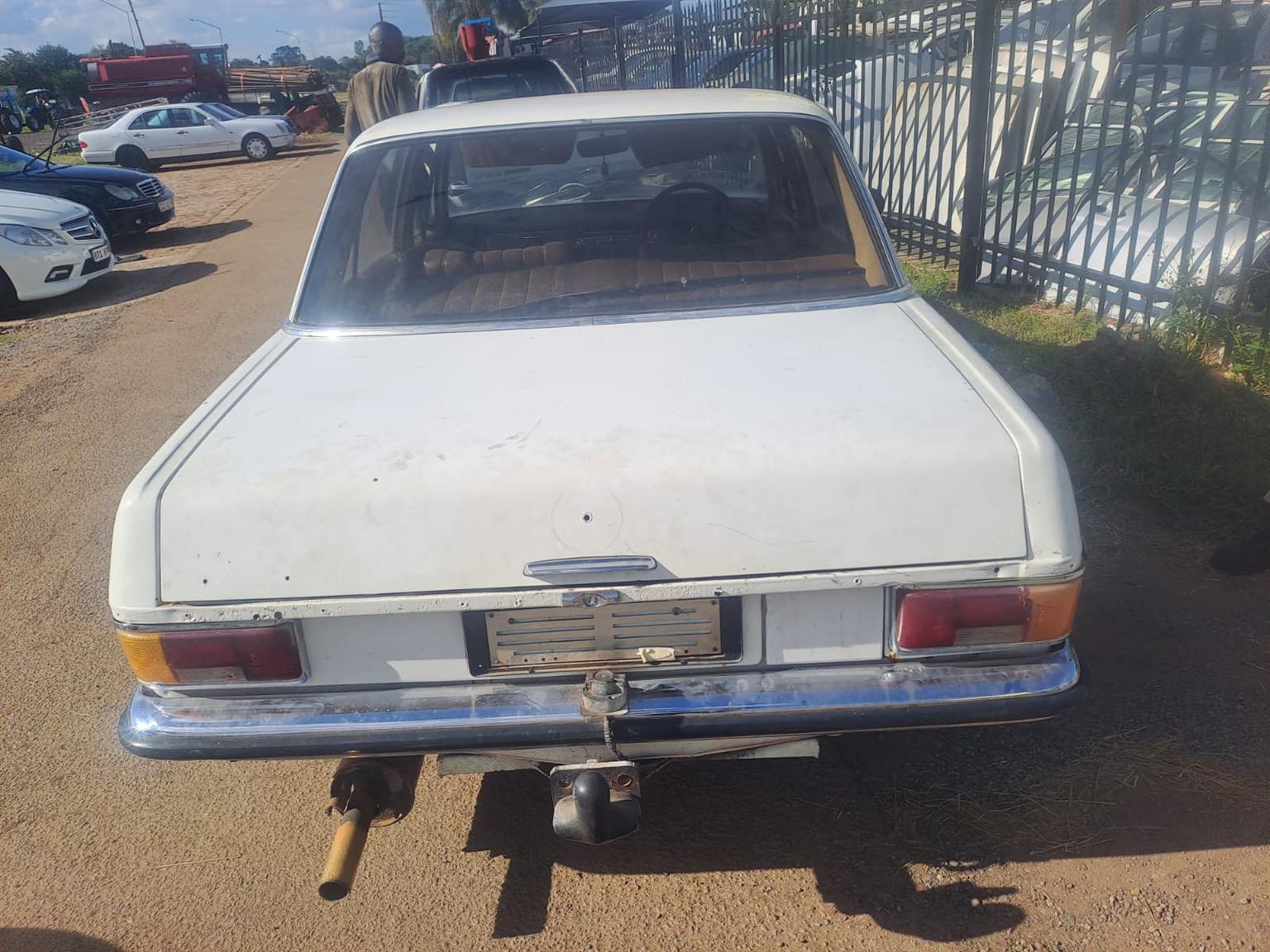 White W115 stripping for spares - Private Seller