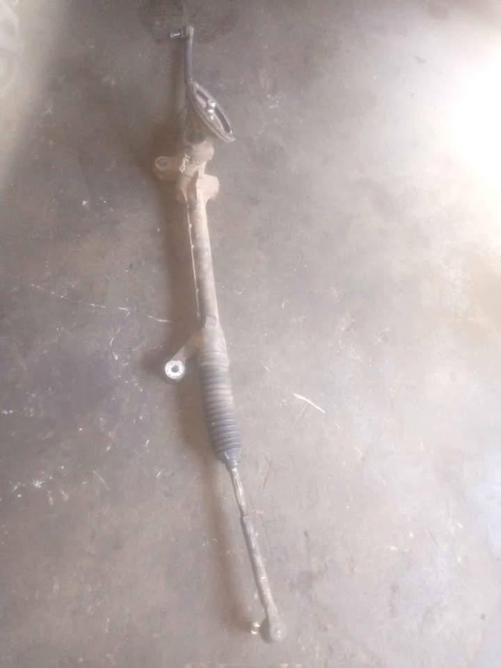 Honda Amaze sterling rack - Private Seller Honda Amaze sterling rack - Private Seller