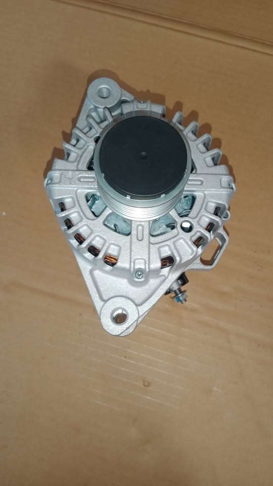 Hyundai H1 2.5 D4CB Alternator - Private Seller Hyundai H1 2.5 D4CB Alternator - Private Seller