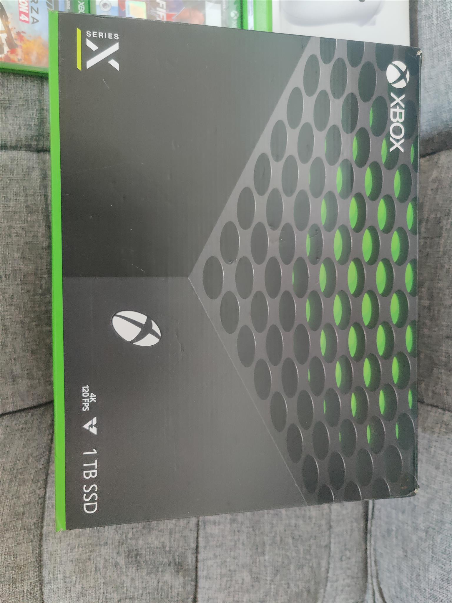 Xbox series x 1tb ssd brand new 