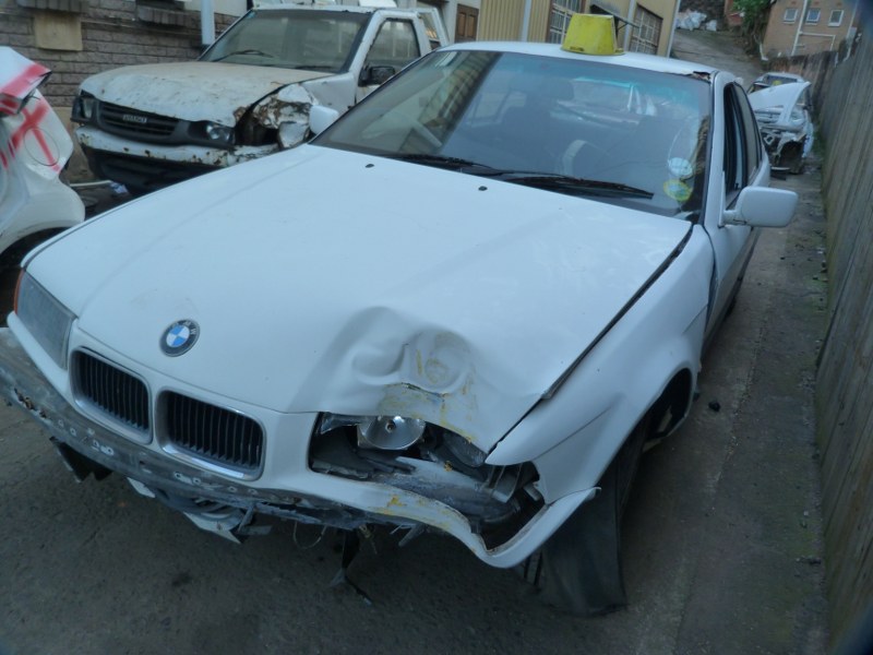 BMW 316i 1600 E36 Petrol Manual M40 White - 1993 SPARESBOYZ STRIPPING FOR SPARES - Private Seller BMW 316i 1600 E36 Petrol Manual M40 White - 1993 SPARESBOYZ STRIPPING FOR SPARES - Private Seller