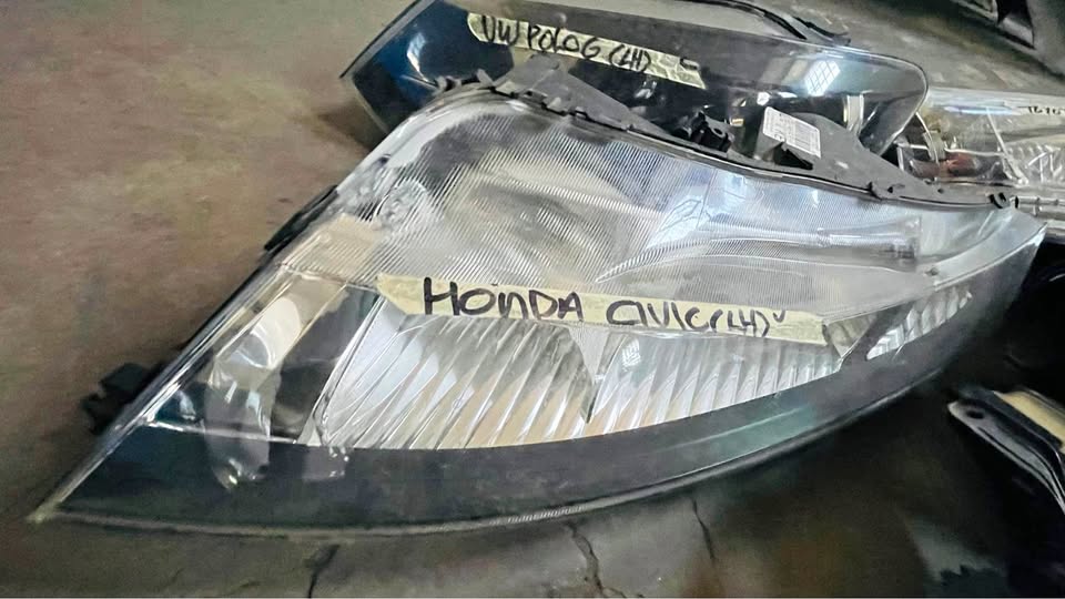 Honda Civic headlight - Private Seller Honda Civic headlight - Private Seller