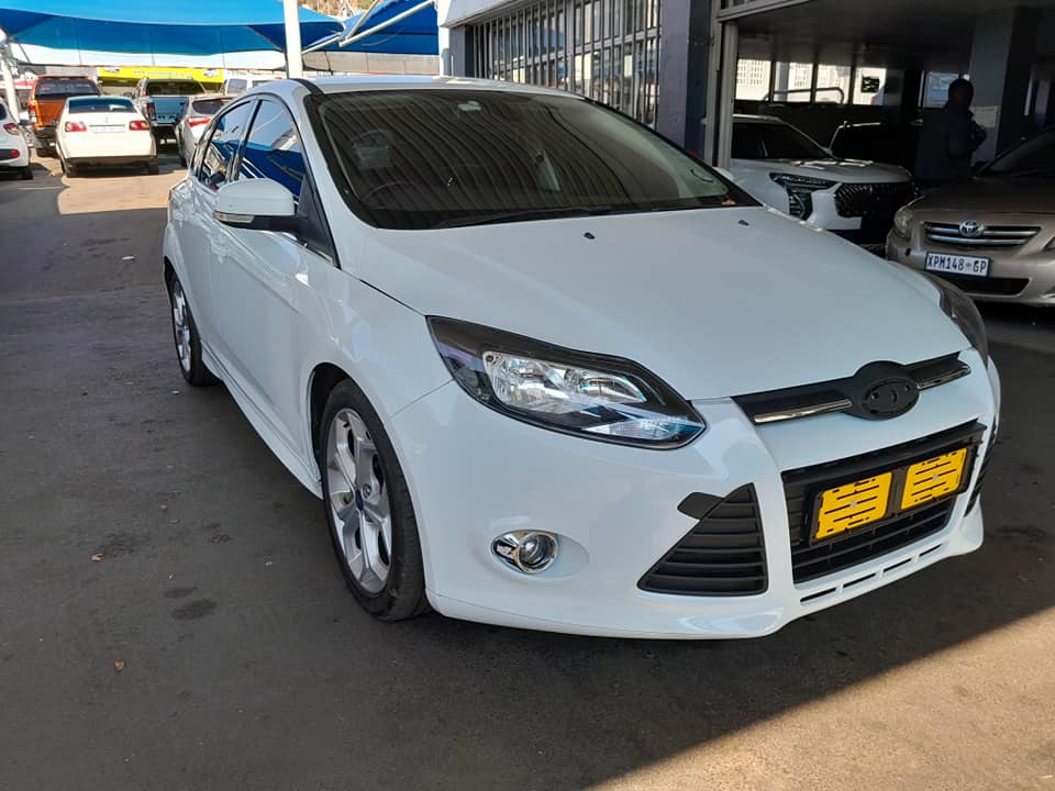 2014 FORD FOCUS 2.0 SPORT MANUAL