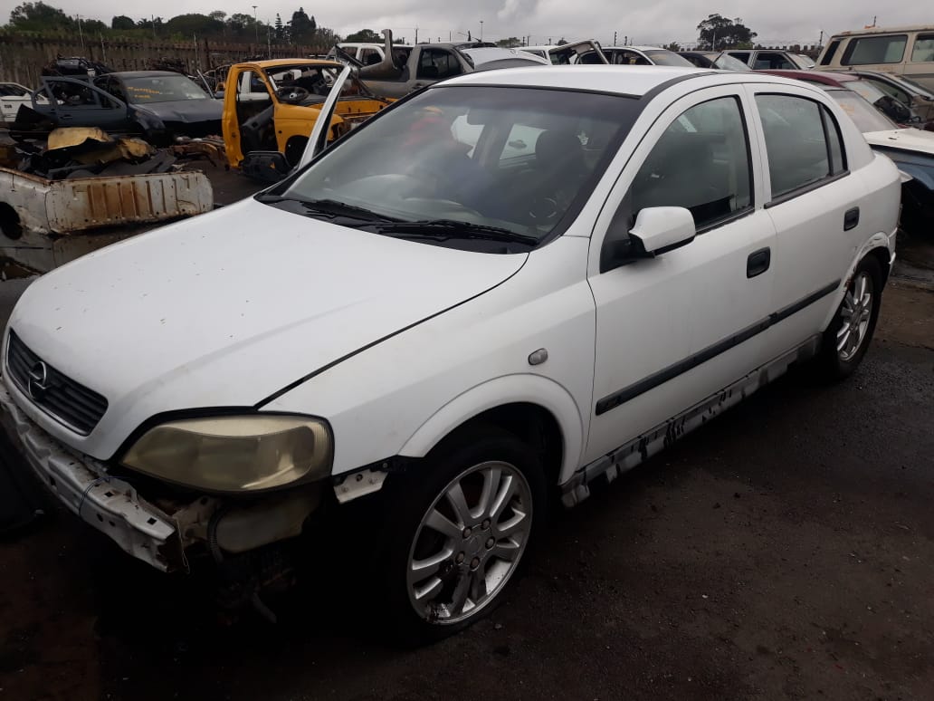 2004 Opel Astra CDE 2.0 L – Stripping for Spares