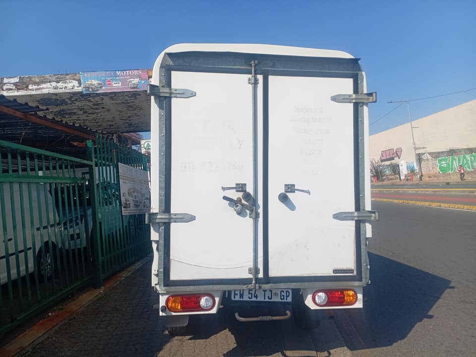 2017 Hyundai H100 2.6 Manual Diesel White