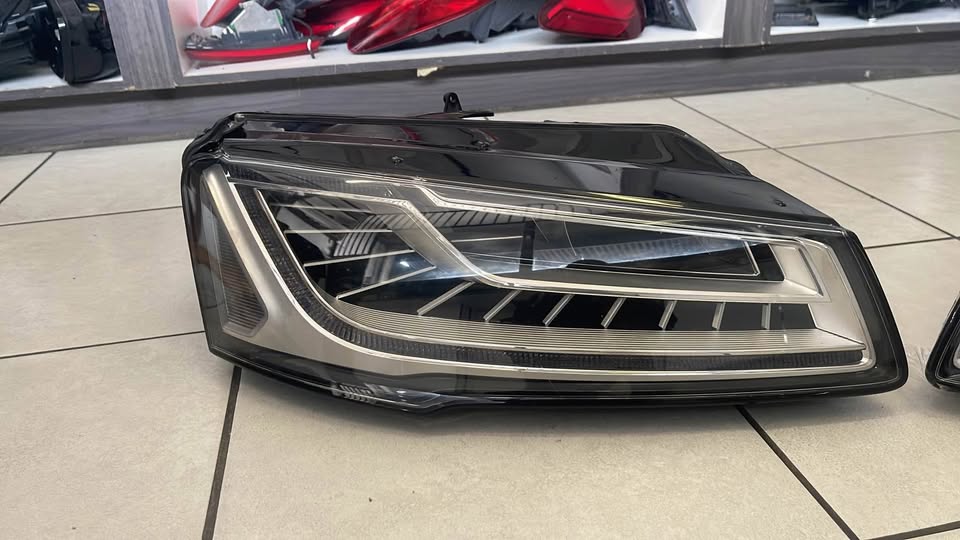Audi A8 D4 headlight - Private Seller