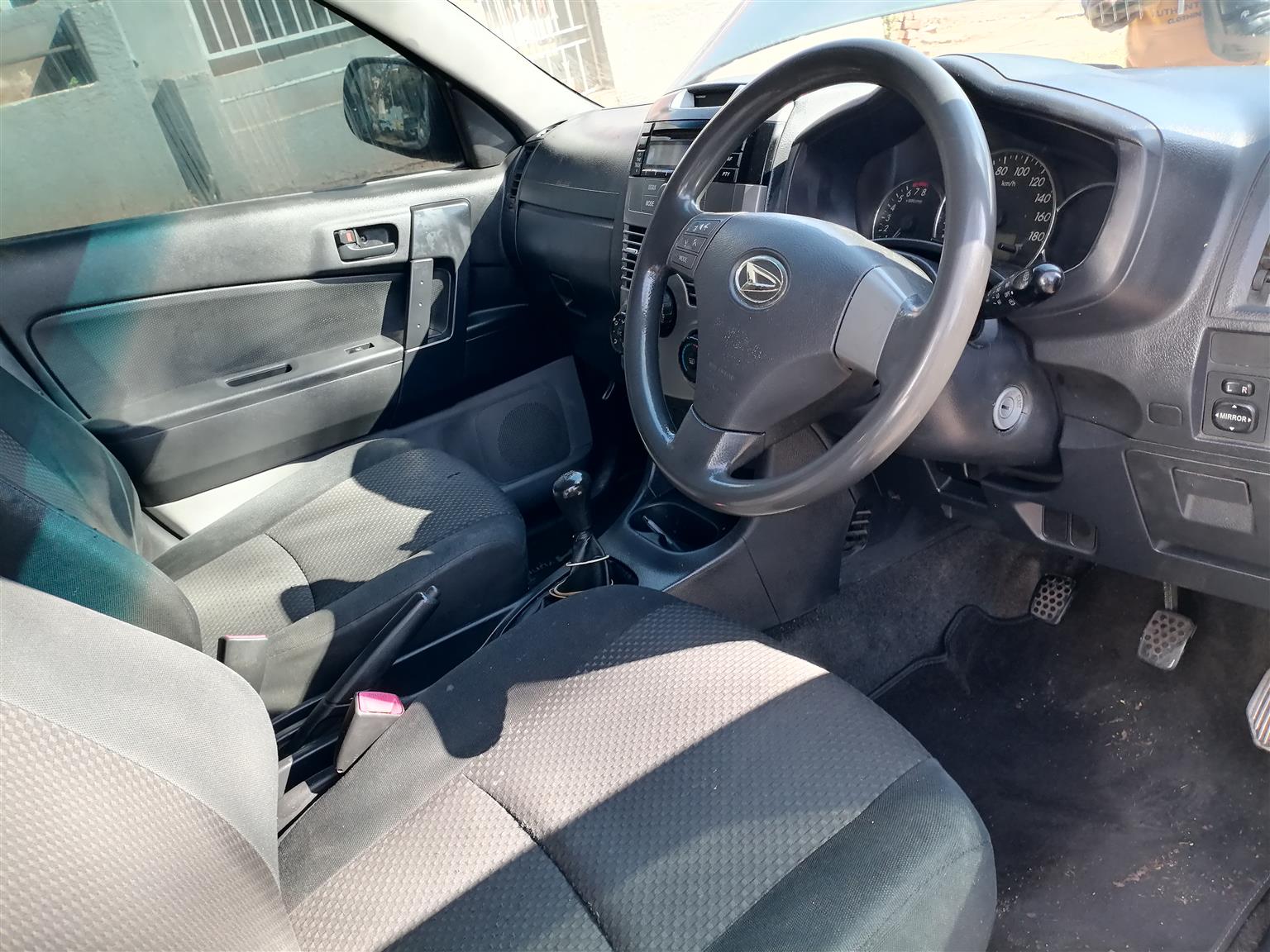 2010 DAIHATSU TERIOS 1.5 MANUAL TRANSMISSION IN EXCELLENT CONDITION