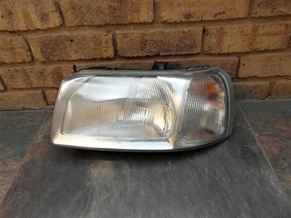 Land Rover Freelander 1 Headlights for sale | AUTO EZI - Private Seller
