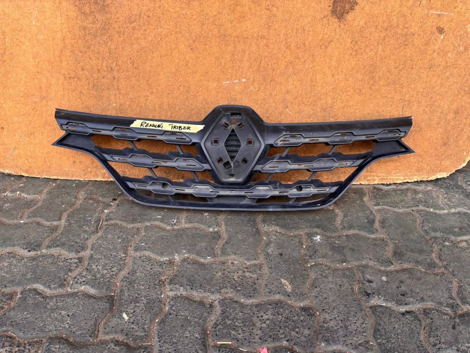 Renault Triber Grill - Private Seller Renault Triber Grill - Private Seller