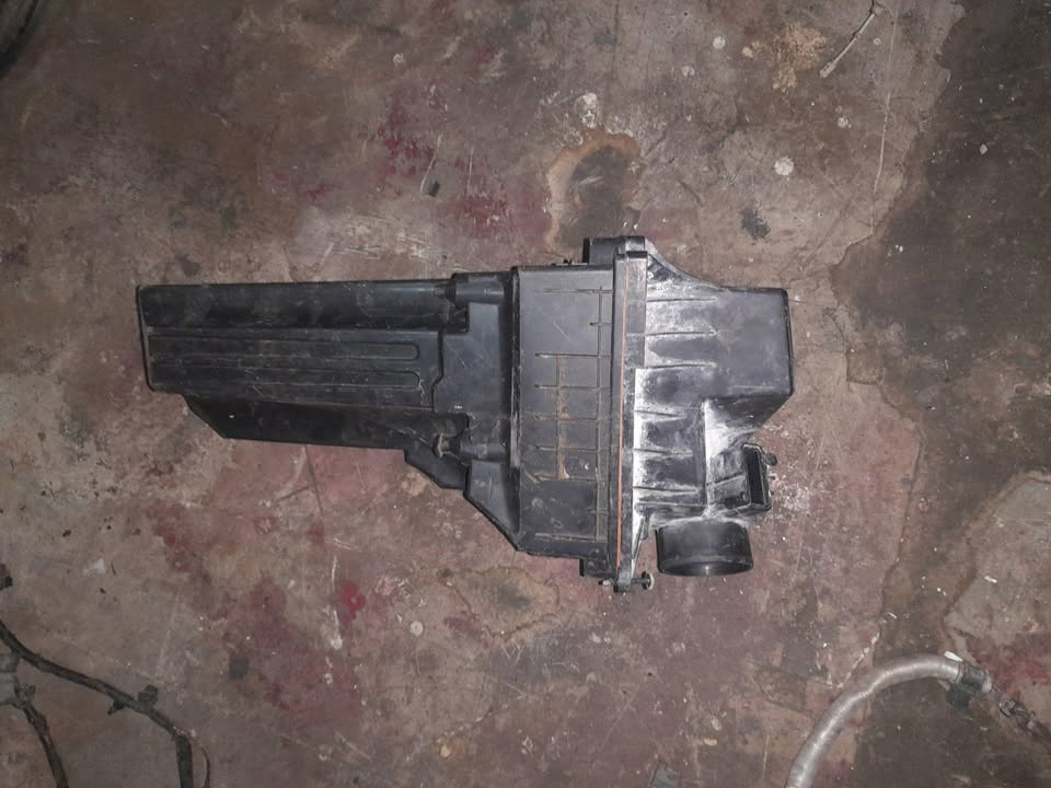 FORD FIGO AIR FILTER BOX AVAILABLE - Private Seller