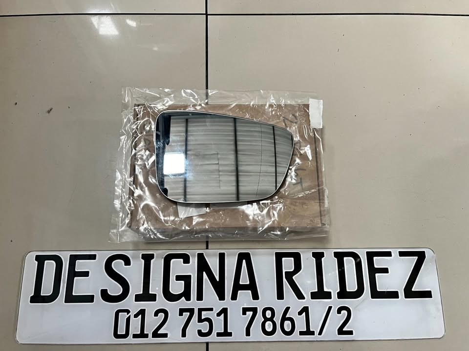 BMW G20 3-SERIES RIGHT MIRROR GLASS AVAILABLE. - Private Seller BMW G20 3-SERIES RIGHT MIRROR GLASS AVAILABLE. - Private Seller