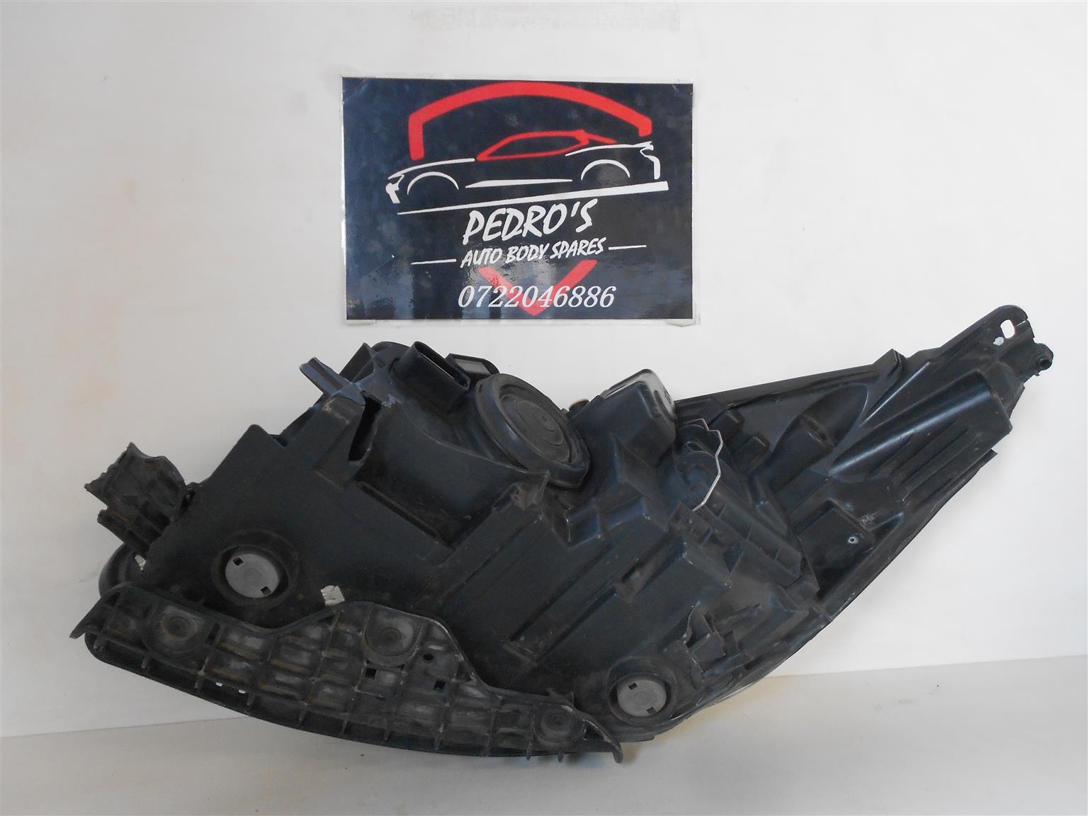 Ford Kuga right headlight - Private Seller Ford Kuga right headlight - Private Seller