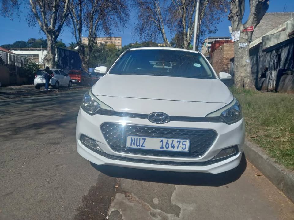 2017 Hyundai i20 Petrol, 1.4 Petrol, Manual, White 75000kms