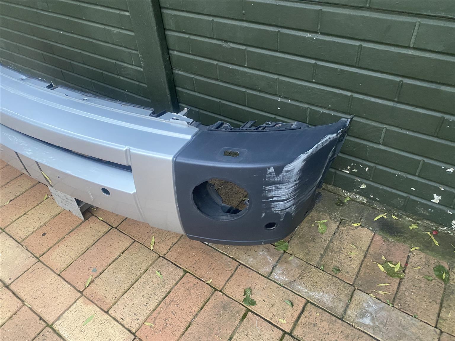 2006 LAND ROVER DISCOVERY 3 FRONT BUMPER FOR SALE. - Private Seller 2006 LAND ROVER DISCOVERY 3 FRONT BUMPER FOR SALE. - Private Seller