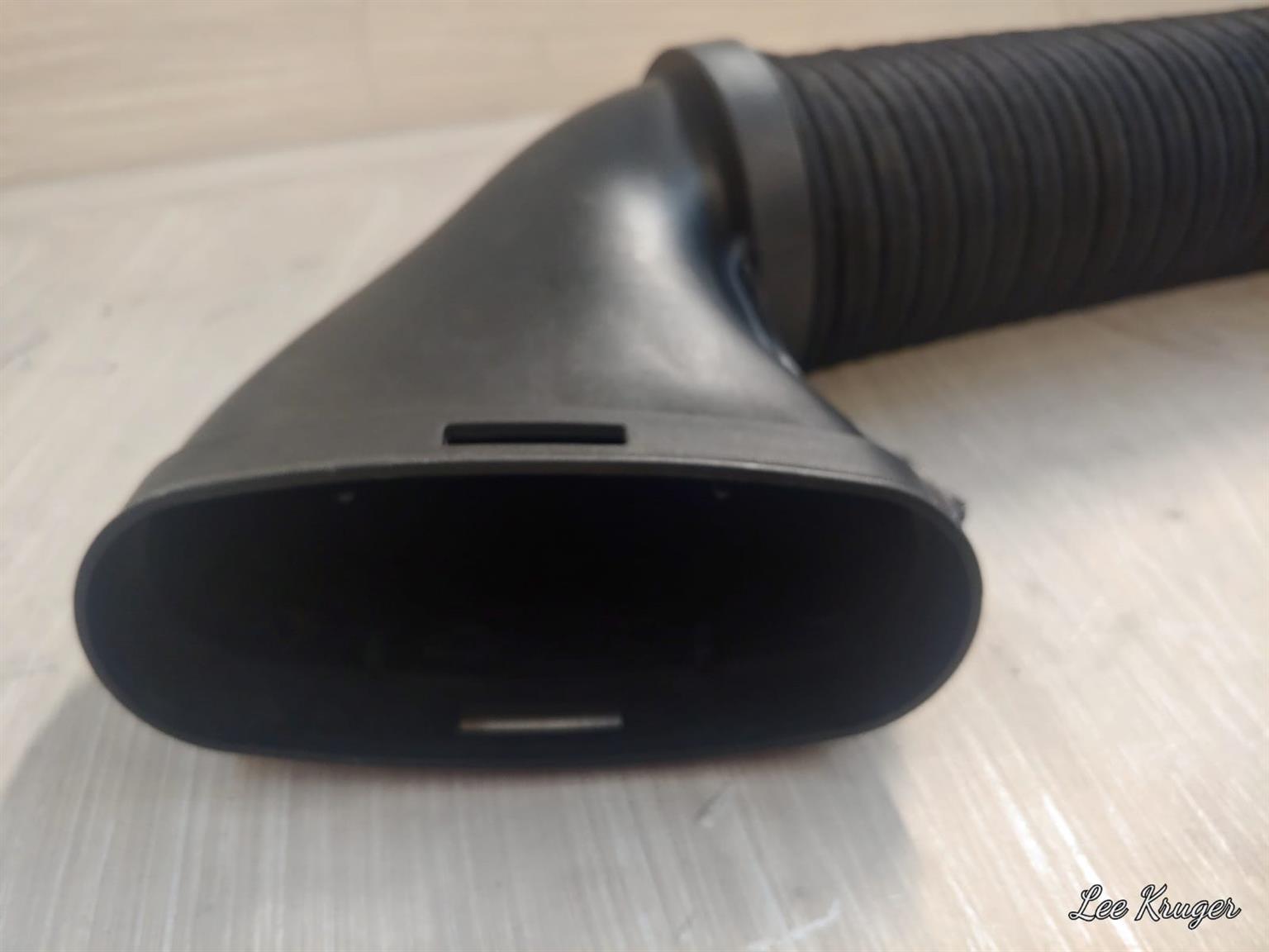 Mercedes Benz W203 271 C180 C200 NEW Air intake duct for sale - Private Seller