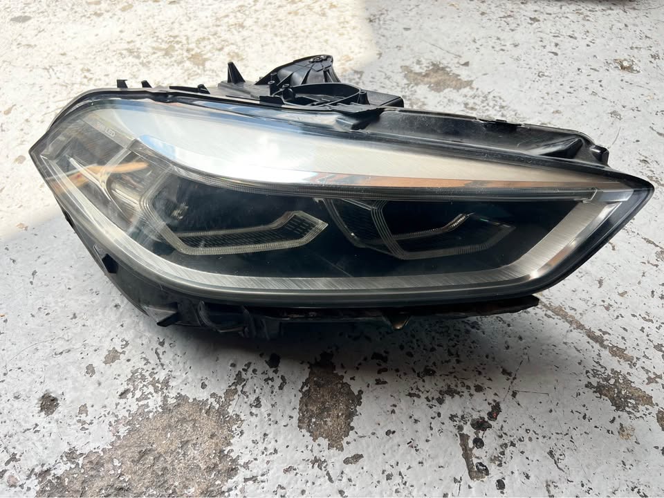 Bmw F40 LED headlight - Private Seller
