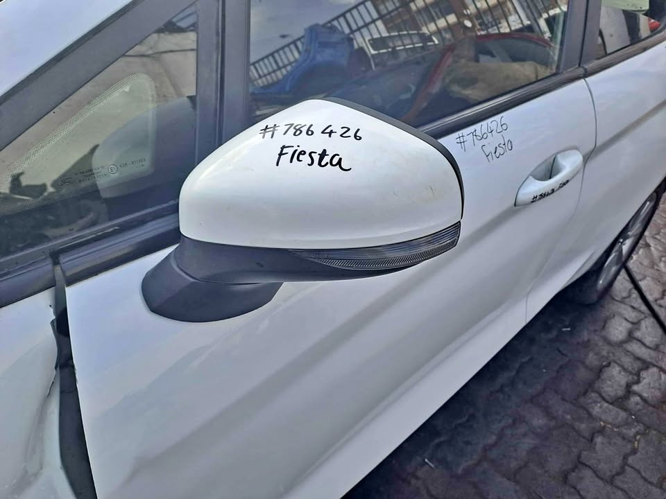 Door Mirror Ford Fiesta 1.0L 2020 - Private Seller Door Mirror Ford Fiesta 1.0L 2020 - Private Seller