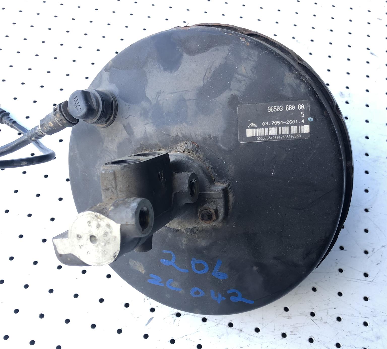 PEUGEOT 206 BRAKE BOOSTER AND MASTER - Private Seller PEUGEOT 206 BRAKE BOOSTER AND MASTER - Private Seller