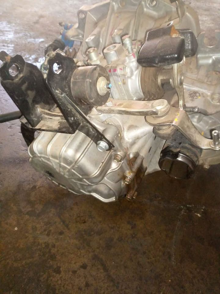 Toyota Yaris 1.2 new shape maunal gear box - Private Seller Toyota Yaris 1.2 new shape maunal gear box - Private Seller