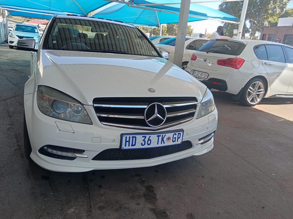 2011 MERCEDES BENZ C200 AMG LINE