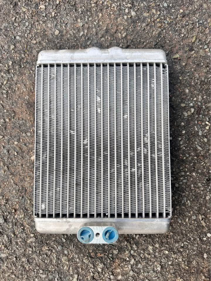 BMW X5 F15 X6 F16 Oil cooler G9620005 - Private Seller BMW X5 F15 X6 F16 Oil cooler G9620005 - Private Seller