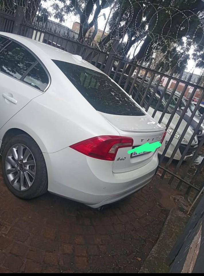 STRIPPING S60 VOLVO 2014 FOR SPARES DELIVERY AVAILABLE COUNTRY WIDE - Private Seller STRIPPING S60 VOLVO 2014 FOR SPARES DELIVERY AVAILABLE COUNTRY WIDE - Private Seller