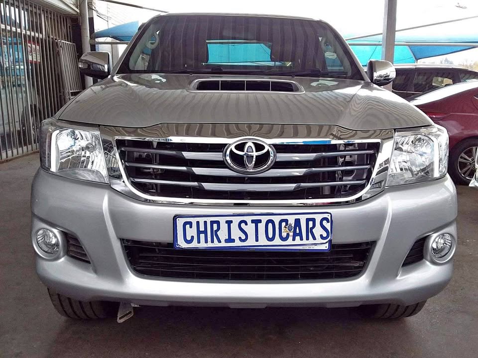 Used Toyota Hilux 2.8GD-6 Xtra cab 4x4 Legend 50 - Private Seller