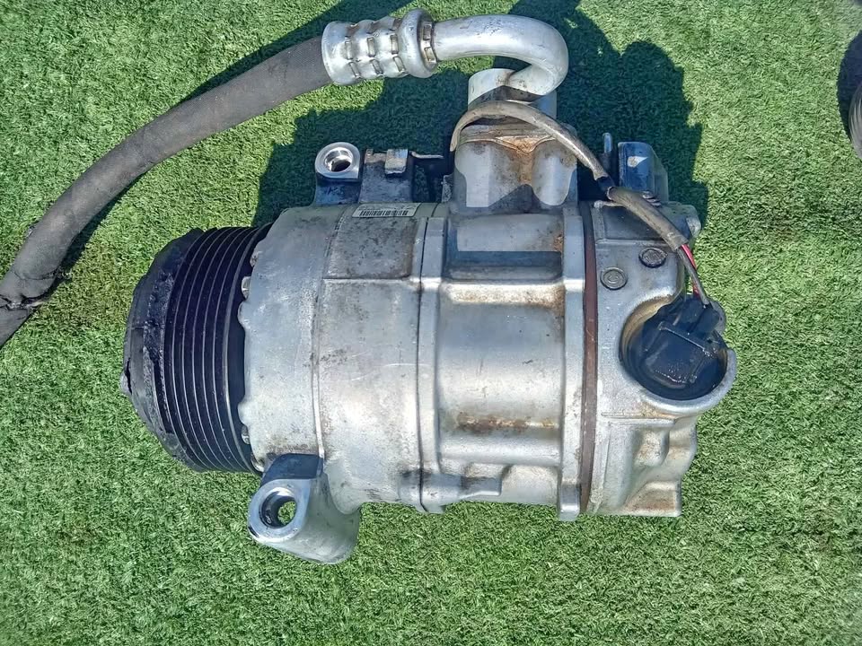 MERCEDES BENZ OM642 3.0 DIESEL ENGINE AIRCON PUMP FOR SALE W164/ SPRINTER /W204 /W212/ VITO