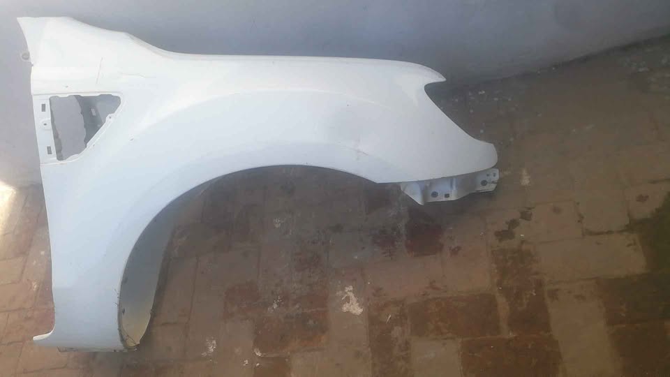 FORD RANGER LEFT AND RIGHT FENDERS FOR SALE - Private Seller FORD RANGER LEFT AND RIGHT FENDERS FOR SALE - Private Seller