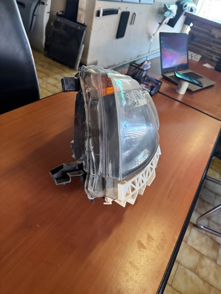 Ford Ranger T6 Left Headlight - Private Seller Ford Ranger T6 Left Headlight - Private Seller