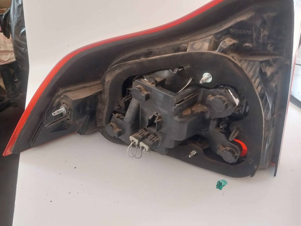 Volvo S80 2010 Right Taillight for sale - Private Seller Volvo S80 2010 Right Taillight for sale - Private Seller