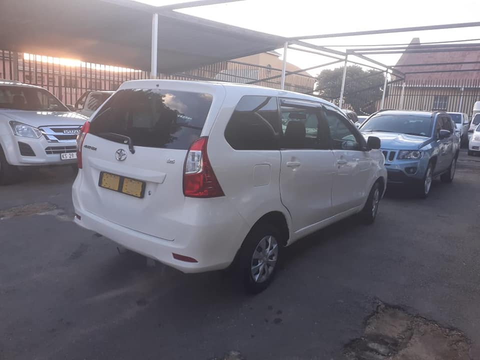2016 Toyota Avanza 1.5sx seven seater