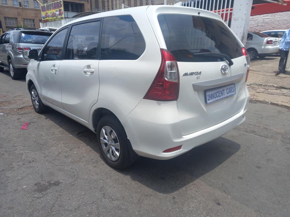 2021 TOYOTA AVANZA 1.5 SX PETROL, MANUAL TRANSMISSION, WHITE COLOUR