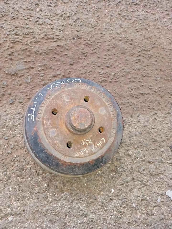 Opel corsa lite brake drum selling for R250 - Private Seller