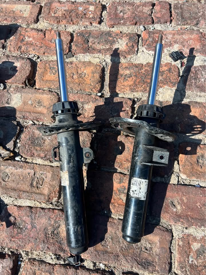 BMW G22/ G26 4 series front shocks - Private Seller