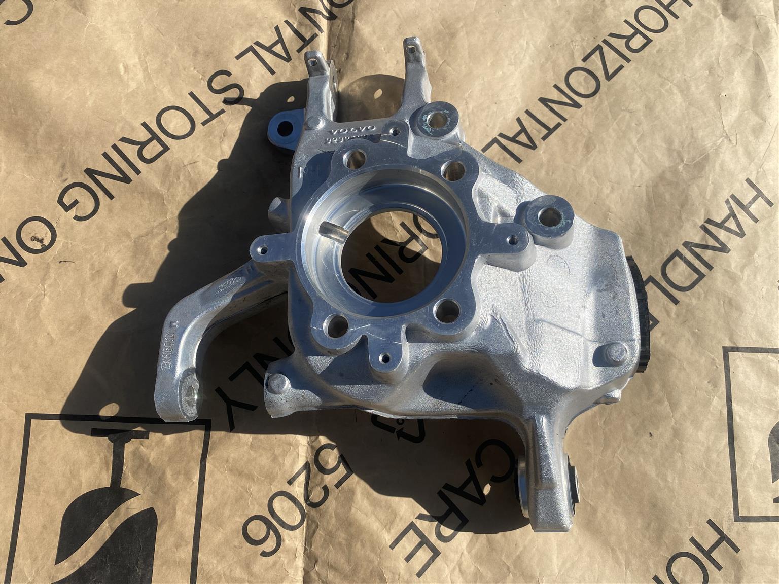 2024 VOLVO XC60 XC90 RIGHT REAR WHEEL HUB FOR SALE. BRAND NEW