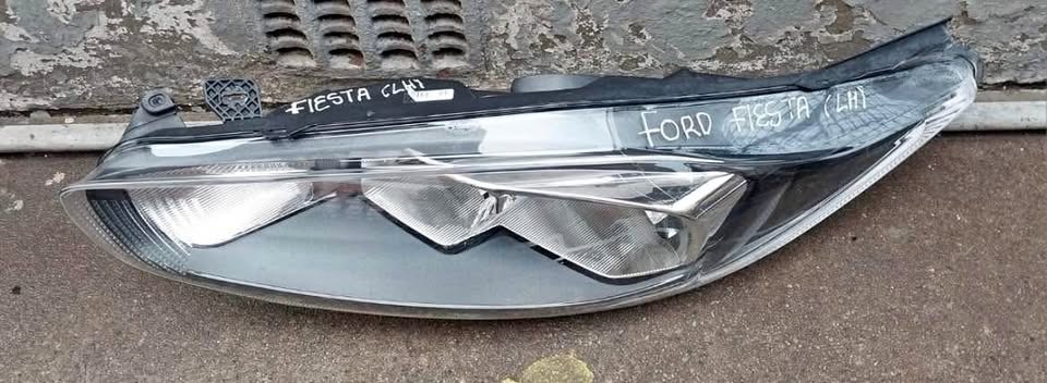 Ford Fiesta headlight - Private Seller Ford Fiesta headlight - Private Seller