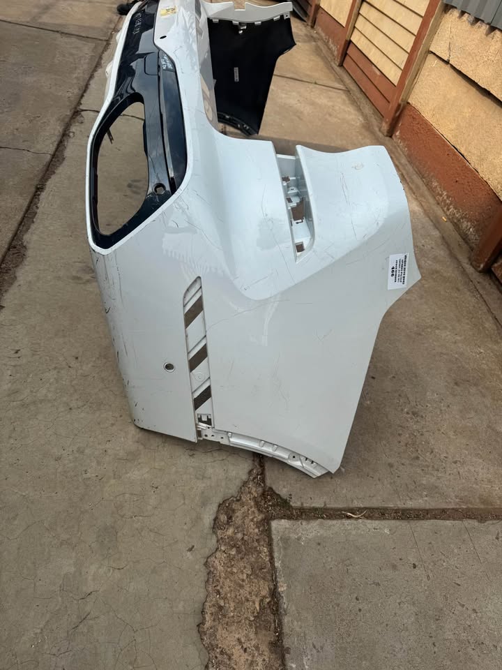 BMW X7 G07 Rear Back Bumper - Private Seller BMW X7 G07 Rear Back Bumper - Private Seller
