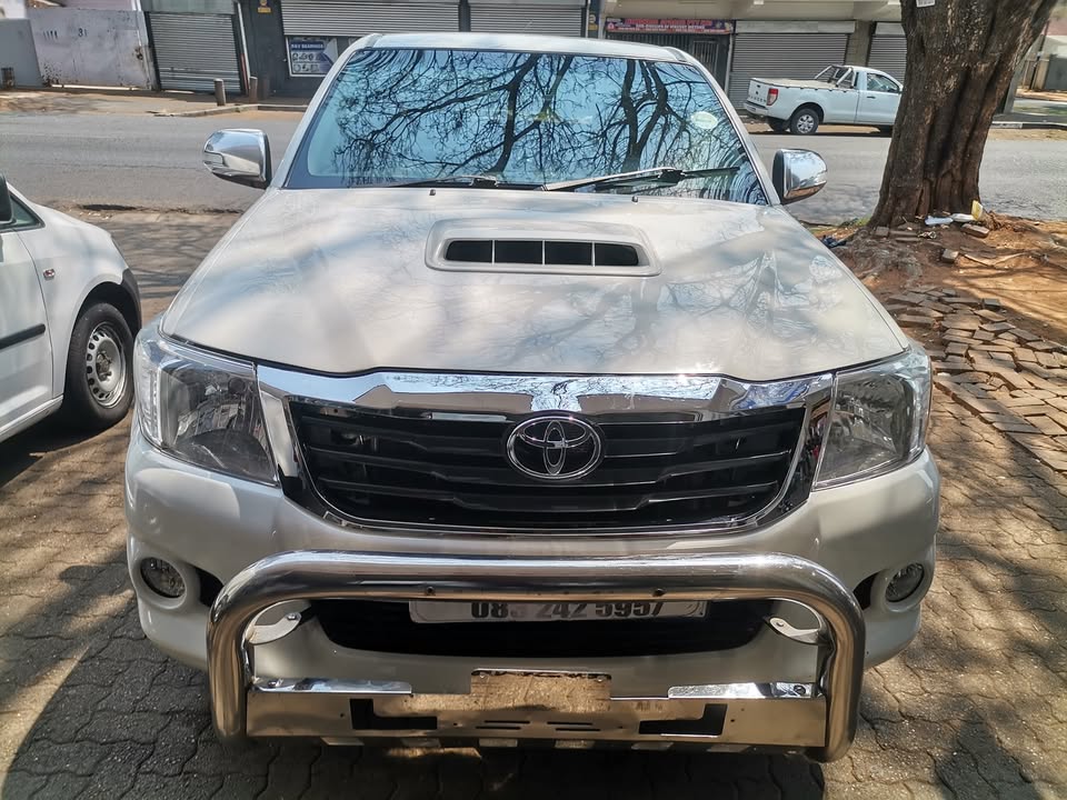 Used Toyota Hilux 2.8GD-6 Xtra cab Raider Dakar auto - Private Seller Used Toyota Hilux 2.8GD-6 Xtra cab Raider Dakar auto - Private Seller