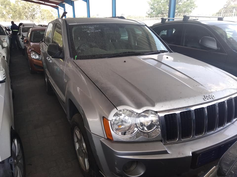 Jeep grand Cherokee 5.7L Hemi accident , engine starts - Private Seller Jeep grand Cherokee 5.7L Hemi accident , engine starts - Private Seller