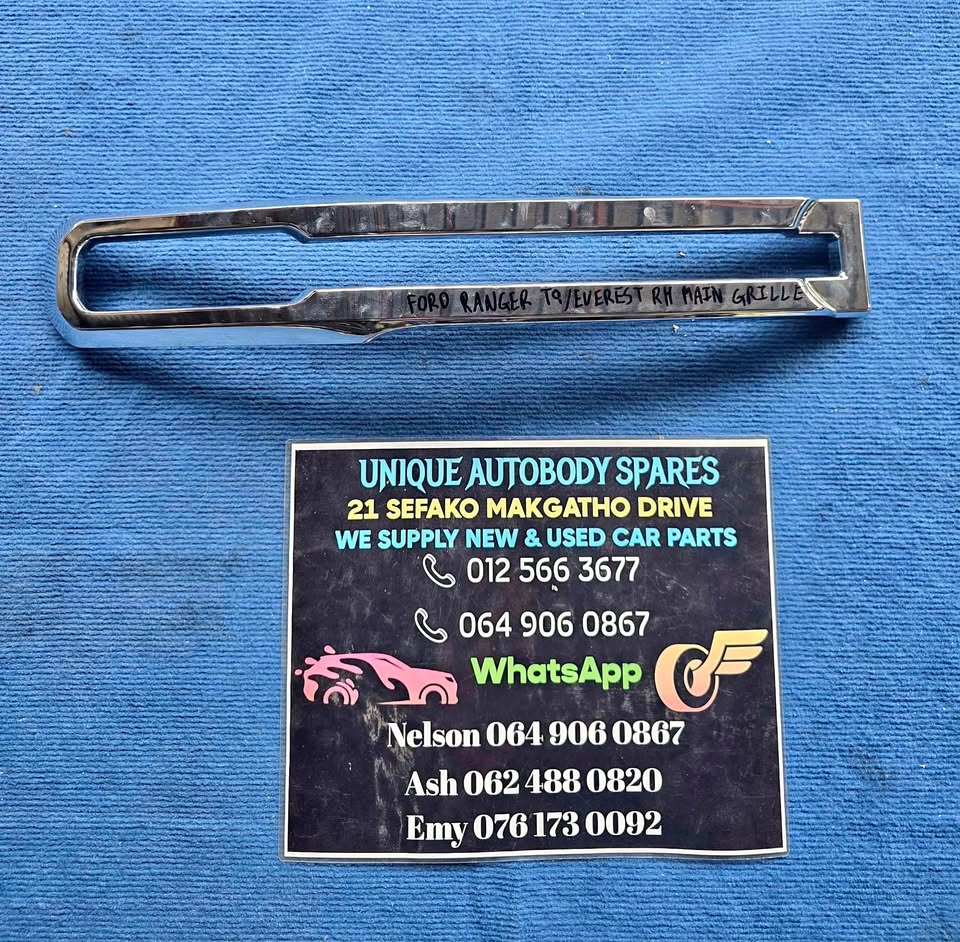 Ford Ranger T9 / Everest Right Main Grill Chrome - Private Seller Ford Ranger T9 / Everest Right Main Grill Chrome - Private Seller
