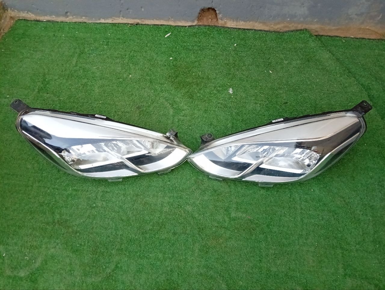 2017 - 2021 Ford fiesta light Left & Right - Private Seller 2017 - 2021 Ford fiesta light Left & Right - Private Seller